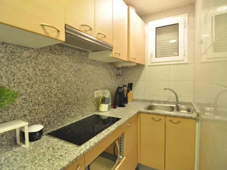 Appartement confortable à Roses, à 300m de la plage, avec terrasse et parking - Photo 5