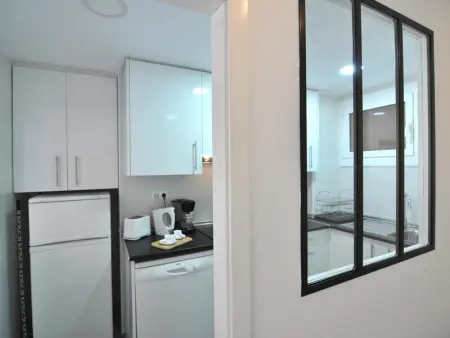 Charmant appartement à Roses à 300m de la plage avec terrasse, clim, cuisine équipée et TV satellite - Photo 12