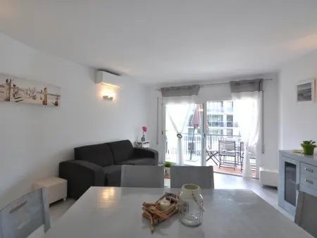 Charmant appartement à Roses à 300m de la plage avec terrasse, clim, cuisine équipée et TV satellite - Photo 16