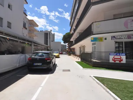 Charmant appartement à Roses à 300m de la plage avec terrasse, clim, cuisine équipée et TV satellite - Photo 30