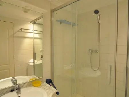 Charmant appartement en bord de mer avec piscine, à Roses, Costa Brava, idéal pour 4-5 personnes - Photo 25