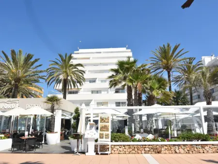 Charmant appartement en bord de mer avec piscine, à Roses, Costa Brava, idéal pour 4-5 personnes - Photo 33
