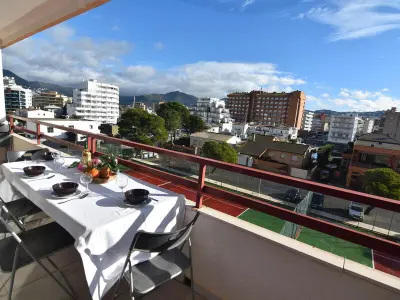 Appartement à Roses, Reserva tu acogedor apartamento en Roses con piscina, WiFi y aire acondicionado, a solo 1500 metros de la playa. - L1071992