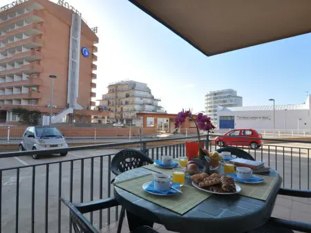 Charmant appartement à 300m de la plage de Santa Margarita, Roses - Climatisé et avec terrasse - Photo 2