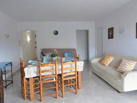 Appartement Confortable à Roses, à 300m de la Plage, avec Terrasse et Parking - Photo 3