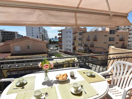 Charmant appartement à Roses, Costa Brava, à 200m de la plage Santa Margarita, idéal pour 4 personnes - Photo 4