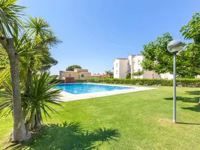 Appartement à Calella de Palafrugell, Appartement à Calella de Palafrugell pour 5 pers. avec piscine, parking et à 500m de la plage - L1072086