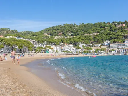 Appartement rénové à Calella - piscine, proche plage, terrasse, parking inclus - Photo 25