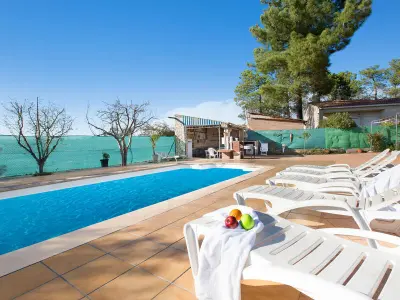 Villa à Lloret de Mar, Villa pour 8 avec piscine privée à Lloret de Mar, proche plage et centre - L1072146