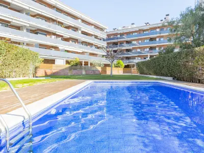 Appartement à Lloret de Mar, Appartement avec Piscine Proche Plage à Fenals, Lloret del Mar - 4 Personnes - L1072148