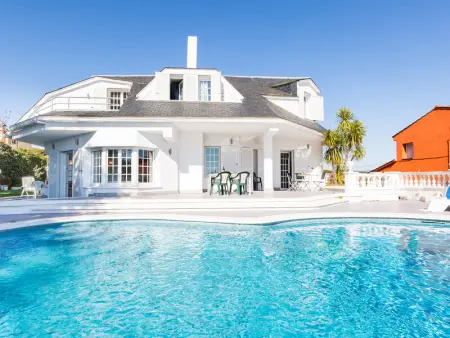 Maison spacieuse avec jardin et piscine privée, idéale pour famille à Blanes - Photo 1