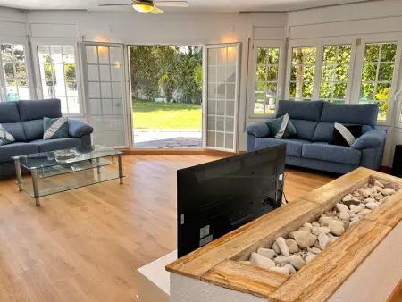 Maison spacieuse avec jardin et piscine privée, idéale pour famille à Blanes - Photo 9