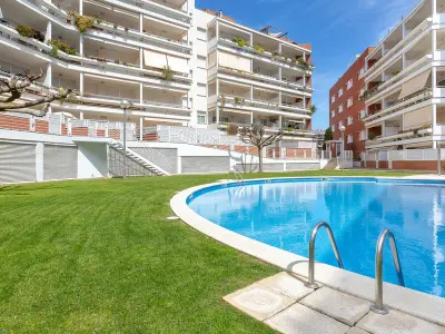 Appartement à Lloret de Mar, Appartement à 300m de la plage à Lloret del Mar avec piscine commune - L1072159