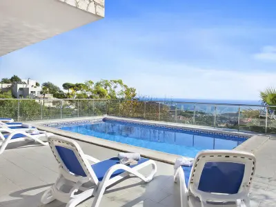 Villa à Lloret de Mar, Maison avec piscine privée, animaux admis, parking à Lloret de Mar - L1072175