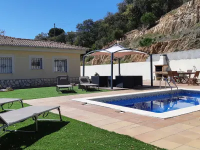 Villa à Lloret de Mar, Maison de vacances avec piscine privée, terrasse, WiFi et animaux acceptés - L1072188