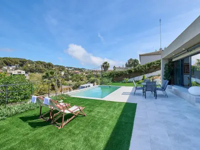 Villa à Lloret de Mar, Villa moderne à Lloret del Mar avec piscine privée, 3 chambres et proche plage - L1072189