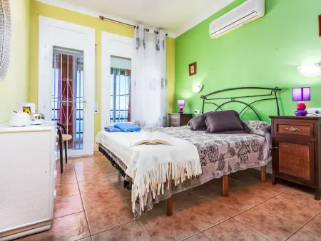 Maison Milà i Fontanals 22, jolie maison avec vue panoramique sur la mer - Photo 9