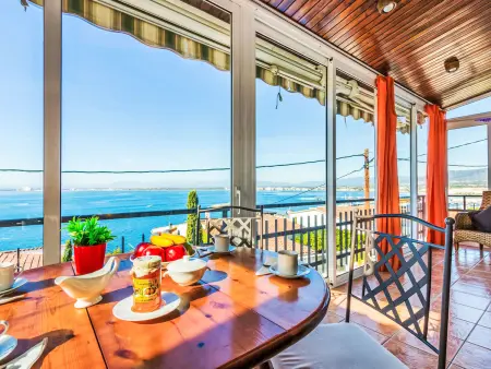 Maison Milà i Fontanals 22, jolie maison avec vue panoramique sur la mer - Photo 15