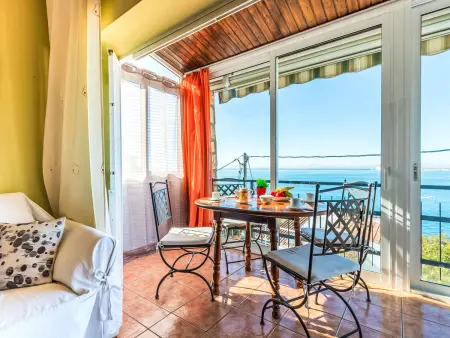 Maison Milà i Fontanals 22, jolie maison avec vue panoramique sur la mer - Photo 16