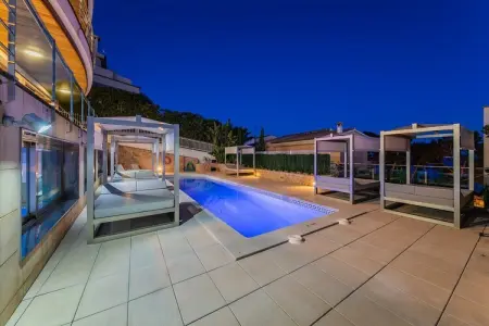 Sammy, Séjour en Villa avec Jacuzzi - Photo 39