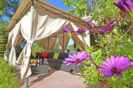 Benestar, Chalet à El Toro avec piscine près de l’océan - Photo 2