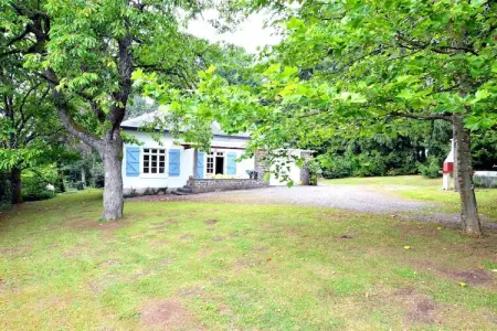 Maison de l'Artiste, Bungalow א Monceau en Ardenne avec jardin - Photo 1