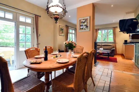 Maison de l'Artiste, Bungalow א Monceau en Ardenne avec jardin - Photo 11