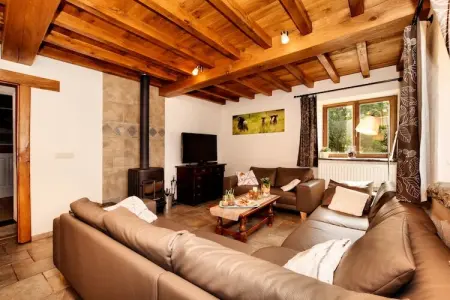 La Maison de Célestin, Séjour en bordure de forêt, Burtonville - Photo 6