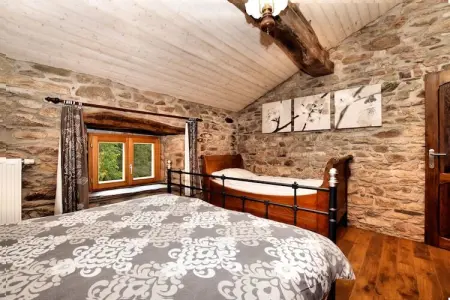 La Maison de Célestin, Séjour en bordure de forêt, Burtonville - Photo 12