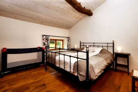 La Maison de Célestin, Séjour en bordure de forêt, Burtonville - Photo 15