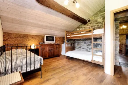 La Maison de Célestin, Séjour en bordure de forêt, Burtonville - Photo 23