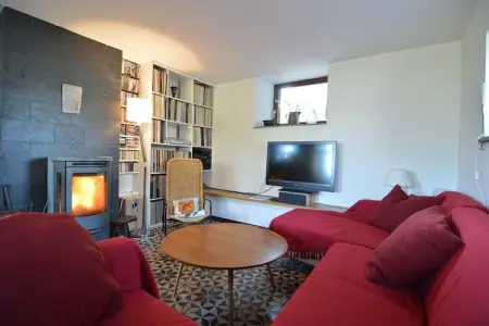 La maison du libraire, Maison de vacances confortable à Izier avec bibliothèque - Photo 3