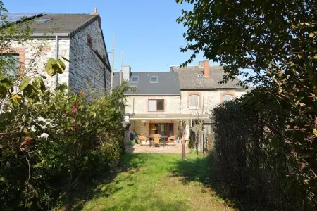 La maison du libraire, Maison de vacances confortable à Izier avec bibliothèque - Photo 20