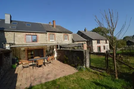 La maison du libraire, Maison de vacances confortable à Izier avec bibliothèque - Photo 25