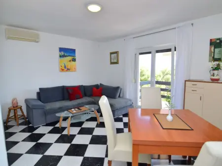 Nina, Appartement 4 personnes à Omiš - Photo 1