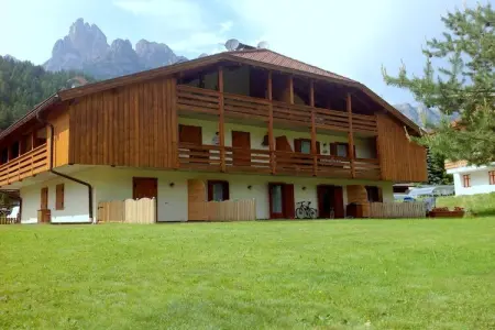 Pozza di Fassa Sei, Jolie maison de vacances avec jardin près de Pozza di Fassa - Photo 1
