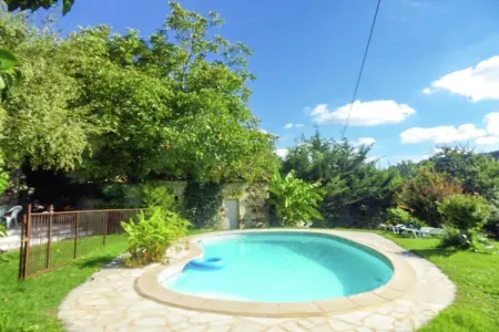 Circaud, Escapade familiale au bord de la piscine de Grives - Photo 8