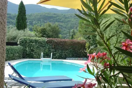 Villa Enniroc, Séjour en Villa Ensoleillée à Nyons - Photo 8