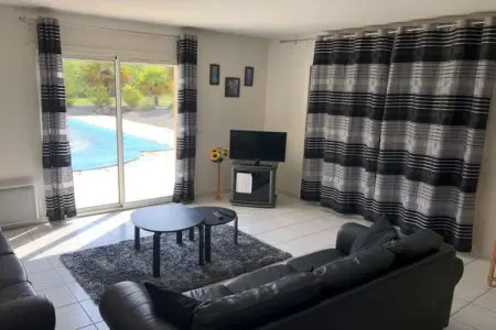 La Croix Blanche, Villa panoramique au bord de la piscine - Photo 9
