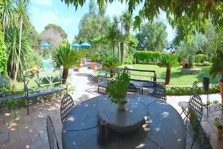 Villa Les Parasols, Manoir à Fréjus avec piscine privée - Photo 8
