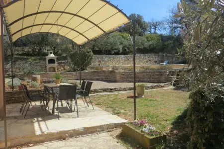 Val des Fées, Maison de vacances avec piscine à Roussillon - Photo 2