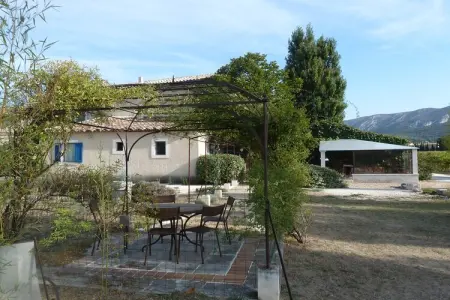 Le Tilleul, Gîte à Oppède avec Piscine Partagée - Photo 13
