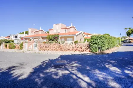 Villa Flores do Golfe 1, Maison à Vilamoura avec piscine près plage - Photo 1