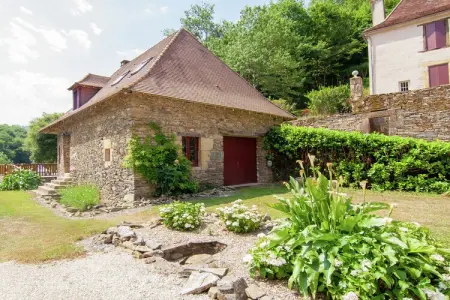 La Maison d'Amis du Bouc, Chalet de charme avec piscine - Photo 2