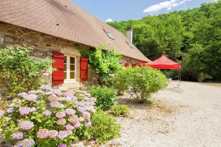 Moulin du Bouc, Maison de vacances près de la rivière avec piscine - Photo 4