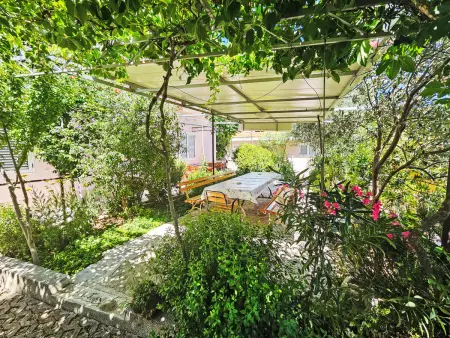 Pažanin, Appartement 2 personnes à Vinišće - Photo 1