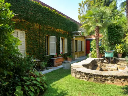 Atelier, Maison 2 personnes à Invorio - Photo 1