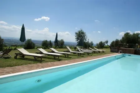 Istrice, Maison de vacances confortable à Capraia e Limite. Piscine - Photo 1