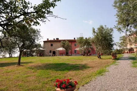 Istrice, Maison de vacances confortable à Capraia e Limite. Piscine - Photo 4