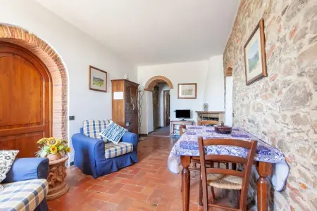 Istrice, Maison de vacances confortable à Capraia e Limite. Piscine - Photo 16